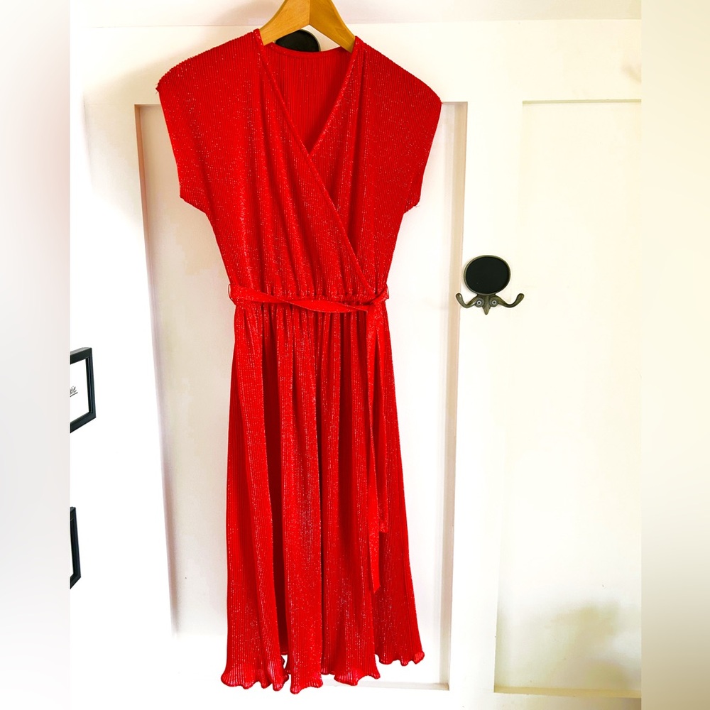 Funky Vintage Red Wrap Dress - Picture 3 of 7